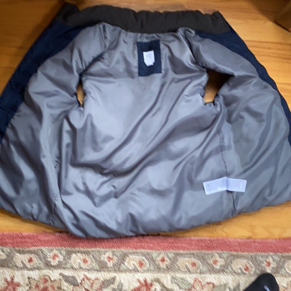 Vest - Picture 8 of 9